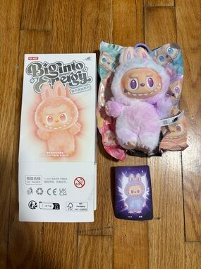 Labubu Pop Mart Big into Energy Hope